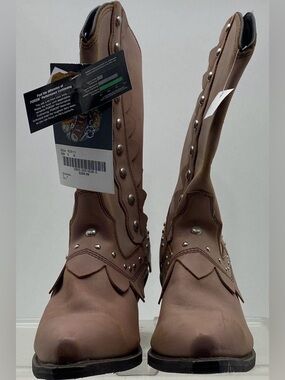 NWT Leather Studded Pointed Toe Cowboy Boots. Size 10